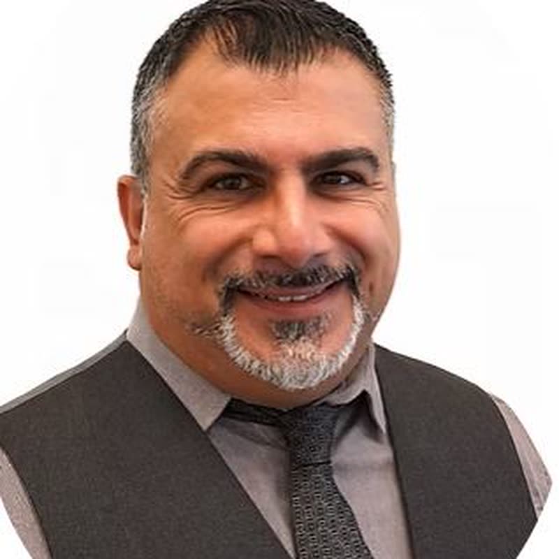 Mike, Senior Tutor at SmartX Tutoring